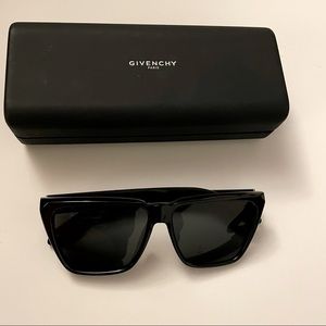 Givenchy Black Sunglasses 7002/S D28/E5